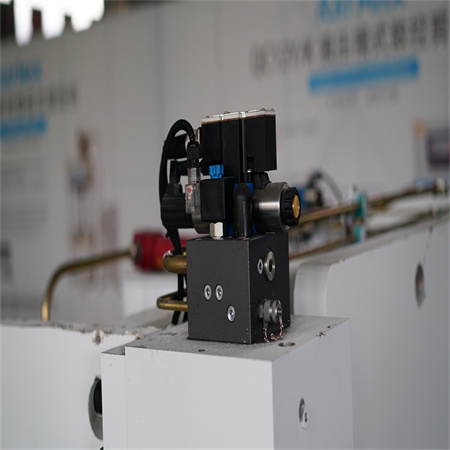 хидраулична cnc преса кршење на челична плоча за сопирачка преса WC67k хидраулична машина за виткање на топла продажба