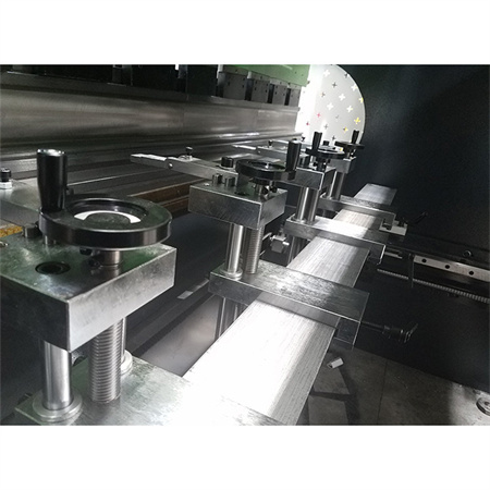 Се продава хидраулична машина за свиткување на арматура од високо стандардни челични 4-8 мм, автоматска cnc спрега
