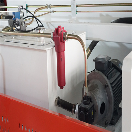 Мала хидраулична притисна кочница Хидраулична машина за сопирање со притискање Цена Висока ефикасна Мала хидраулична притисна кочница Nc машина за свиткување за железо