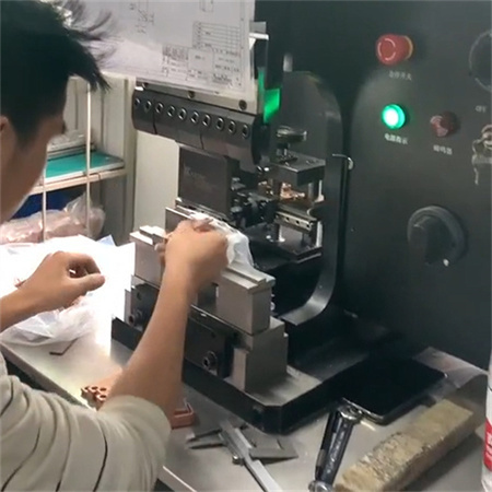 Висококвалитетна машина за сопирање со притискање на сопирачките со хидраулични CNC со мал лим