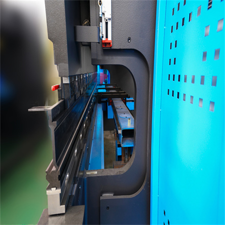 Автоматска машина за свиткување на сопирачката со притискање на сопирачката автоматски 63T2500mm DA66T 8+1 оска CNC