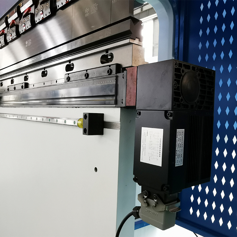 160t-4000 4-оски Cnc Хидраулична машина за виткање Притиснете ја сопирачката