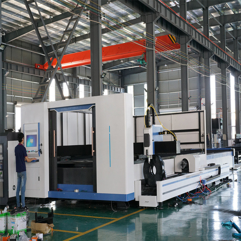 1kw 1,5kw 2kw фибер ласерска машина за сечење за метален лим 3000x1500mm