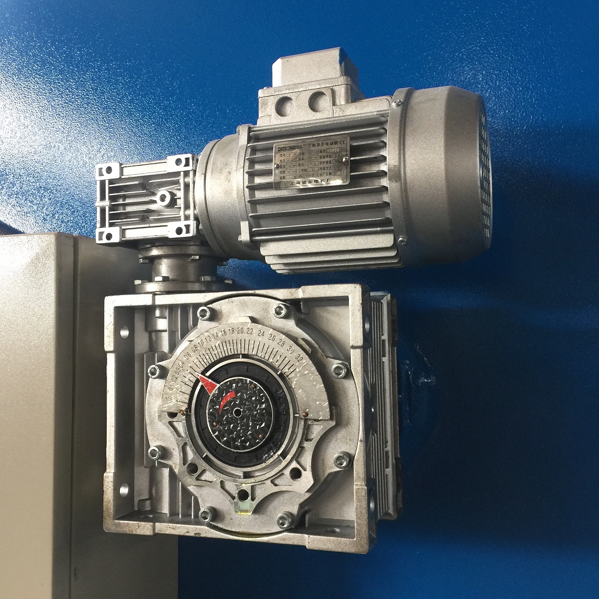 4mm Oem Qc11y-8x3200 Nc Hydraulic Guillotine Guillotine Shearing Machine 4mm Oem Qc11y-8x3200 Nc Хидраулична гилотина гилотина за стрижење