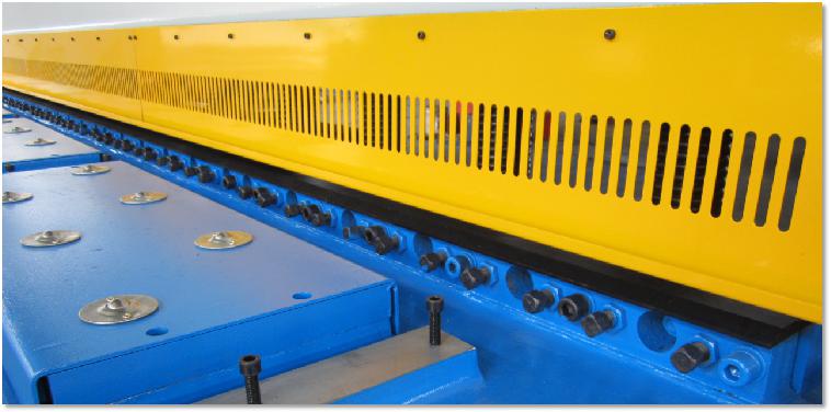 4mm Oem Qc11y-8x3200 Nc Hydraulic Guillotine Guillotine Shearing Machine 4mm Oem Qc11y-8x3200 Nc Хидраулична гилотина гилотина за стрижење