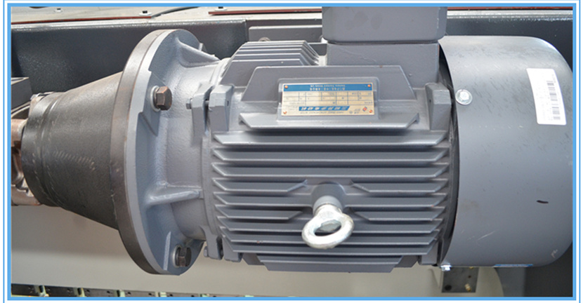 60t Q35-16 Hydraulic Ironworker Shearing Punching Bending And Notching Machine 60t Q35-16 Хидраулична железарска машина за стрижење, свиткување и забивање