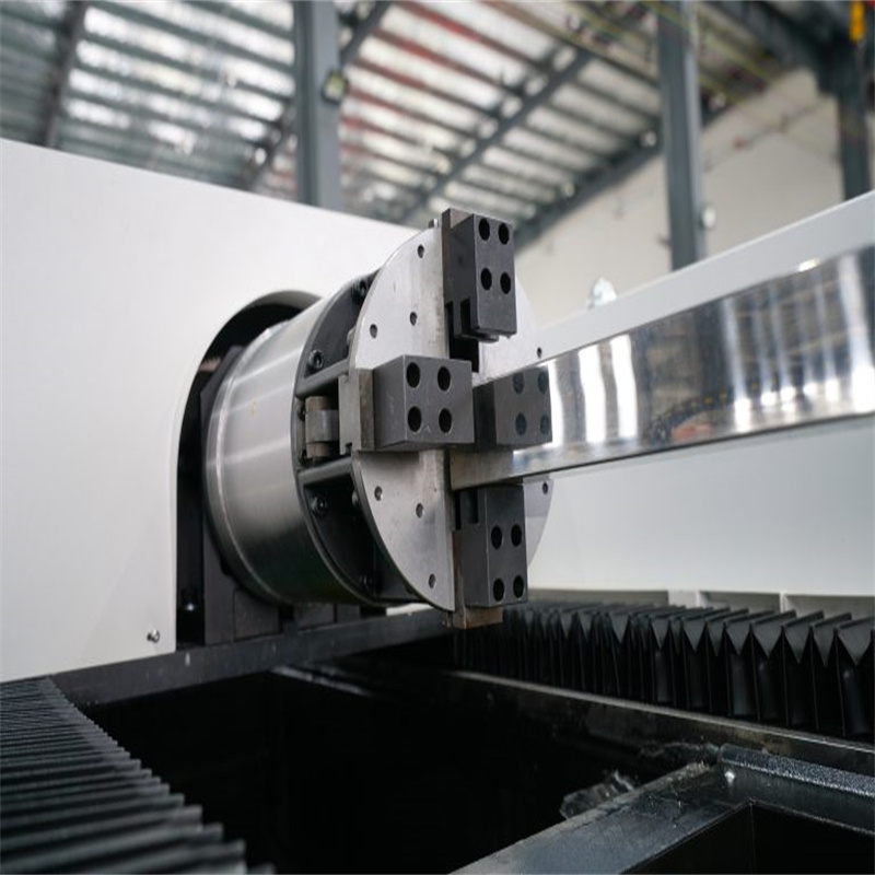 Кина со висок квалитет, евтина цена на машината за сечење со ласерски влакна од 3 kw