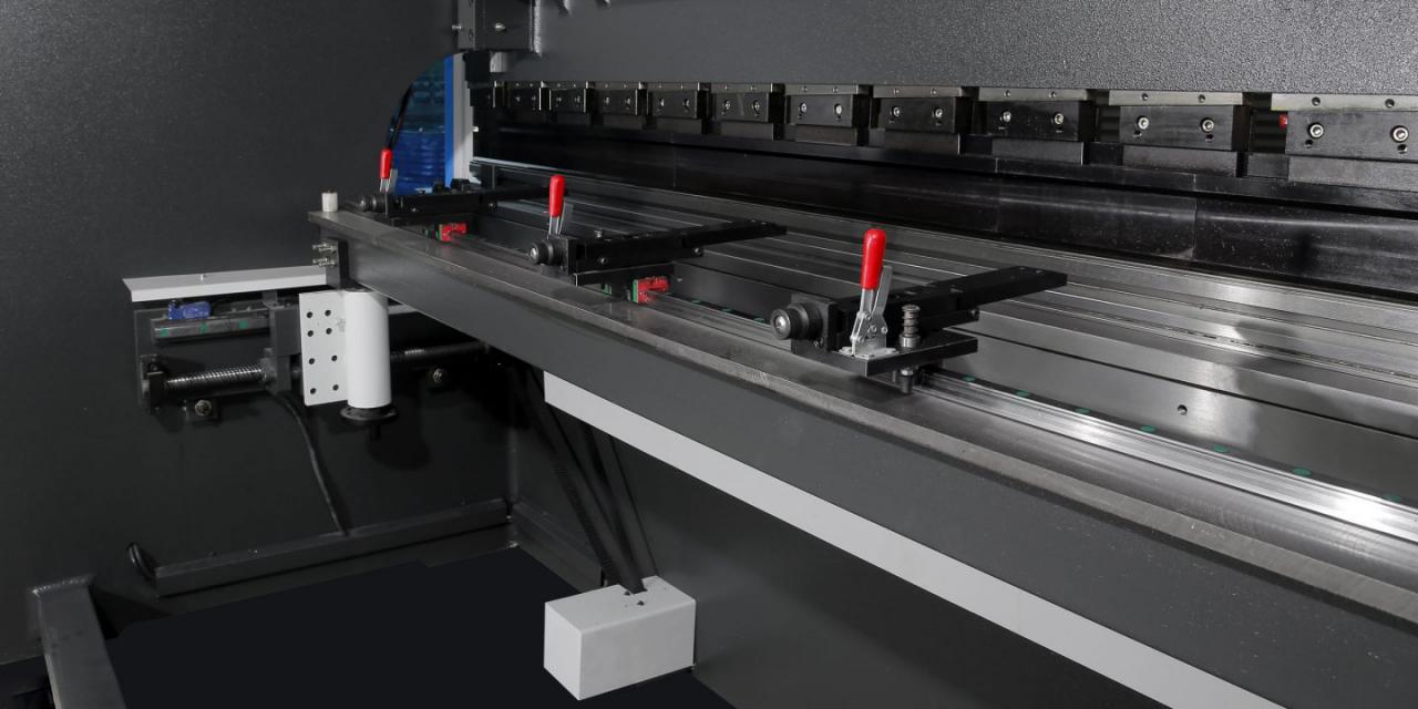 Wc67 Хидраулична преса сопирачка / CNC машина за свиткување со преса / машина за свиткување плочи Кина