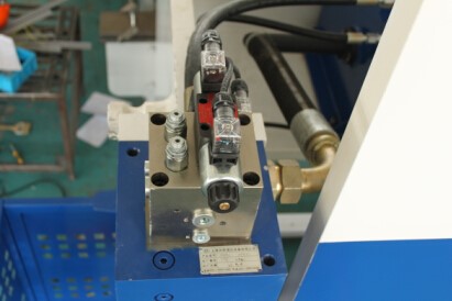 Wc67yk 80 100 160 200 Ton 3200mm E21 Nc Sheet Metal Oil Hydraulic Press Brake Price Wc67yk 80 100 160 200 Ton 3200mm E21 Nc лим масло Хидраулична преса на кочница Цена